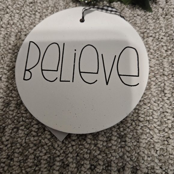 LOT OF 25 - VARIETY OF CHRISTMAS HOLIDAY DECOR/ORNAMENTS - Picture 4 of 10